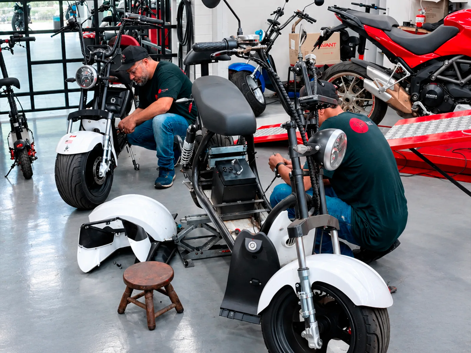 Manutenção de scooter elétrica